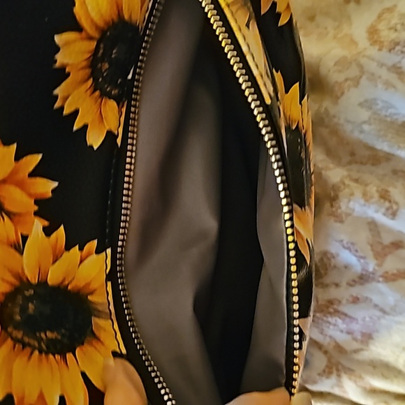 Sunflower Mini Backpack with Shoulder strap - Picture 5 of 9